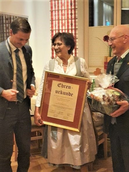 Gründungspräsidentin wird Ehrenbürgerin